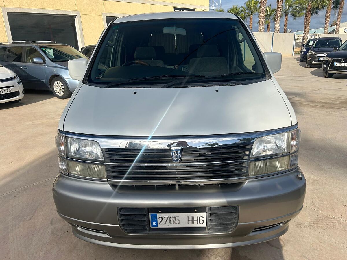 NISSAN ELGRAND HIGHWAY STAR 3.2 TDI AUTO SPANISH RHD IN SPAIN 124K 8 SEATS 1997